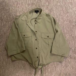 Button down, slightly cropped, tie bottom, safari sage green
